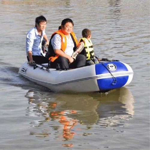 江海公园游玩充气漂流船